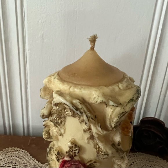 Vintage Ornate Pillar Candle - Picture 3 of 6